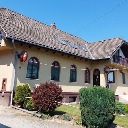 Bed and Breakfast Teke Panzió Körmend Exterior foto
